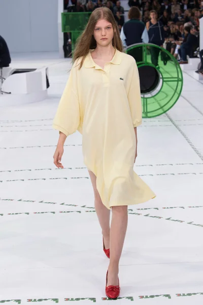 Look 48